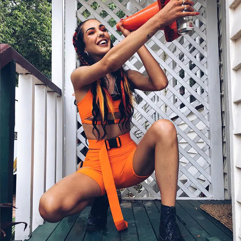Neon Strapped Power Set - Crop Top en High Waist Shorts